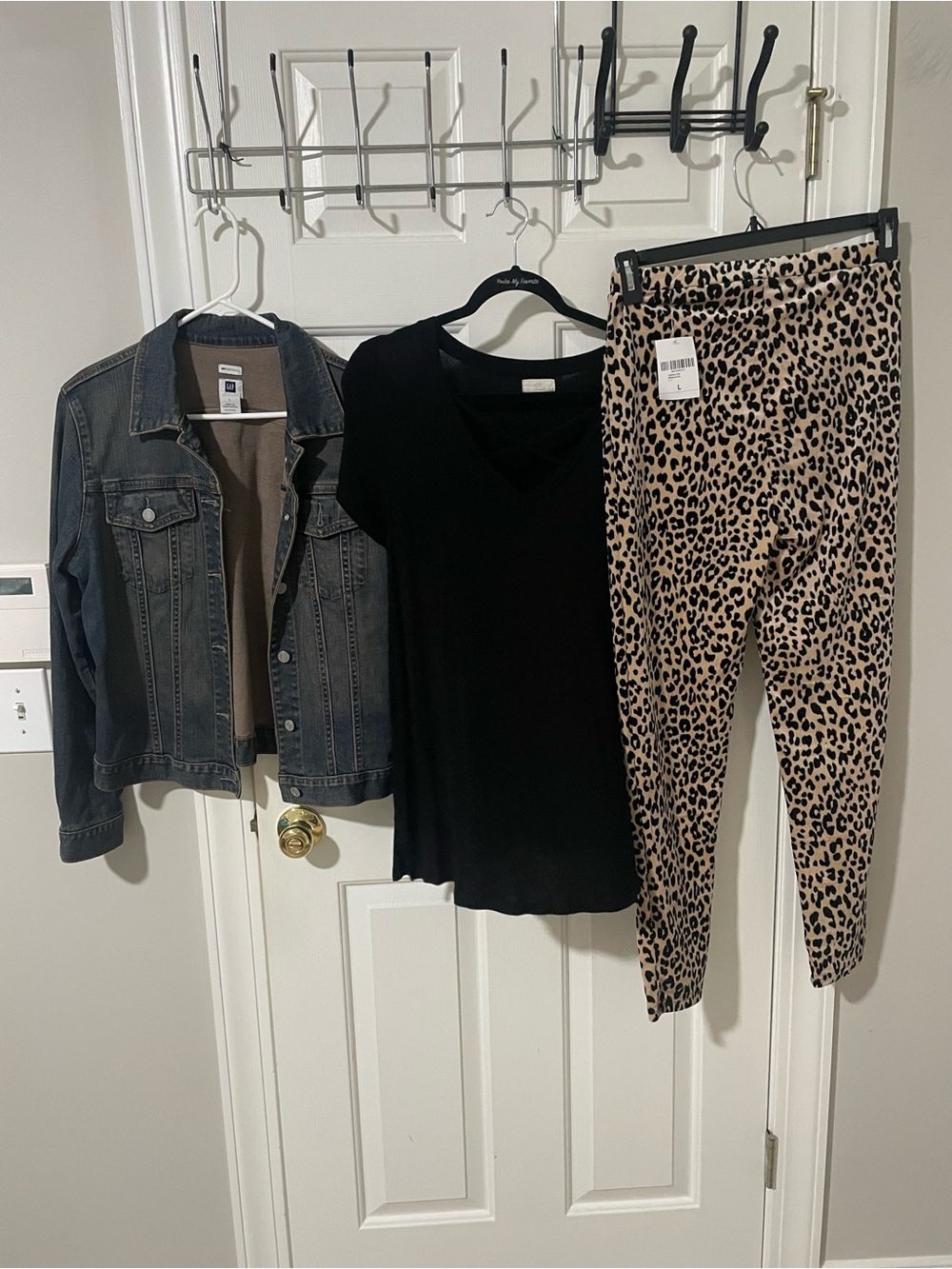 Leopard nwt velour leggings gap lg jean jacket cupio t cross cross at neck